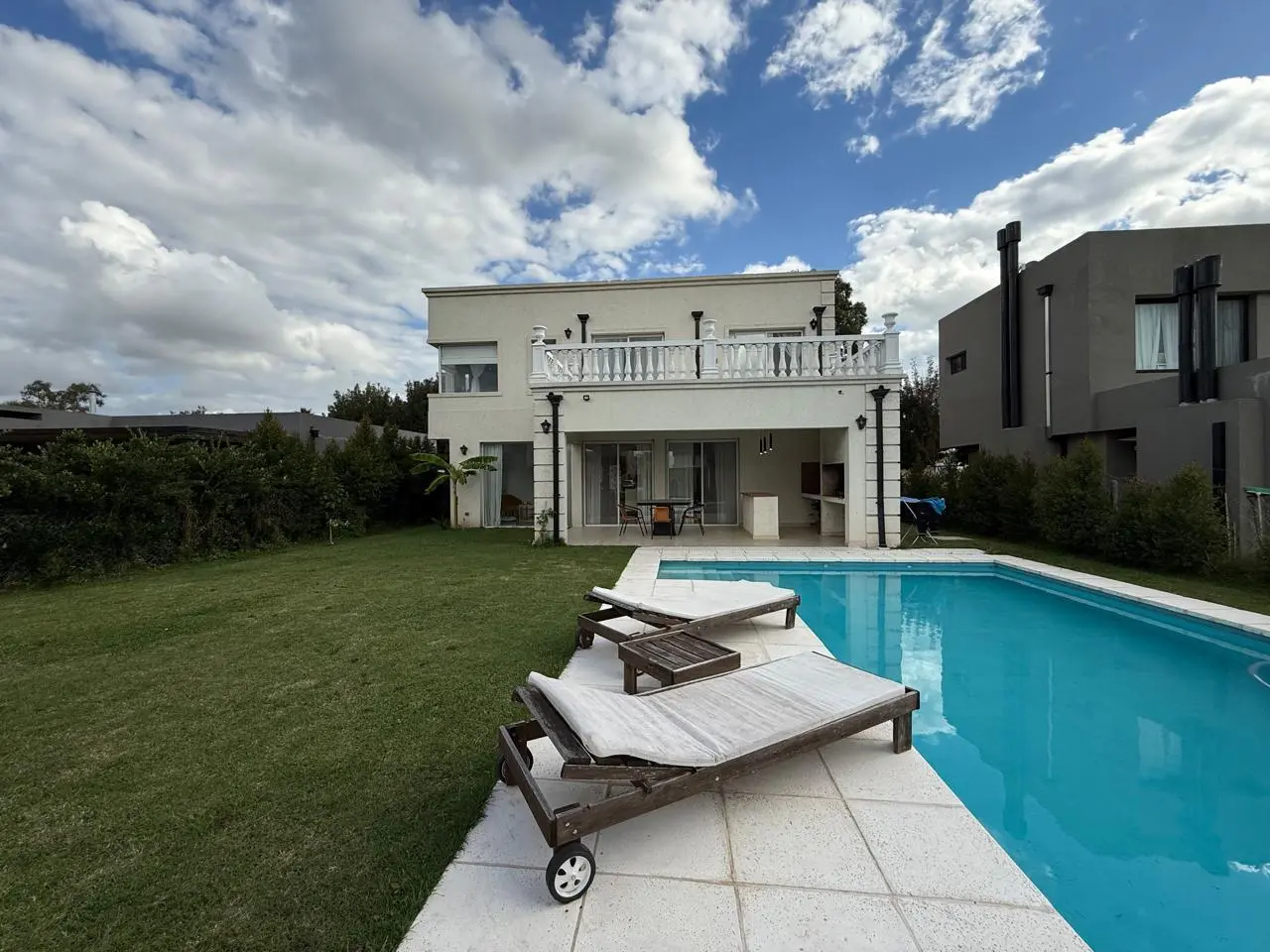 Casa en  Venta 4 dormitorios Barrio Santo Tomas Pilar 4