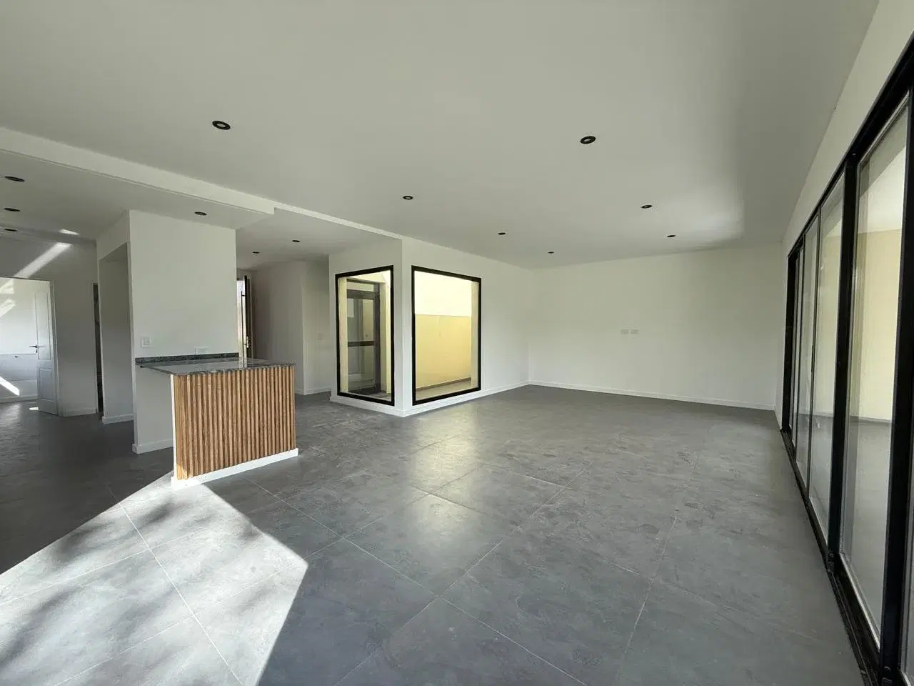 Casa en Venta 3 dormitorios Santa Sofia Pilar del Este 2