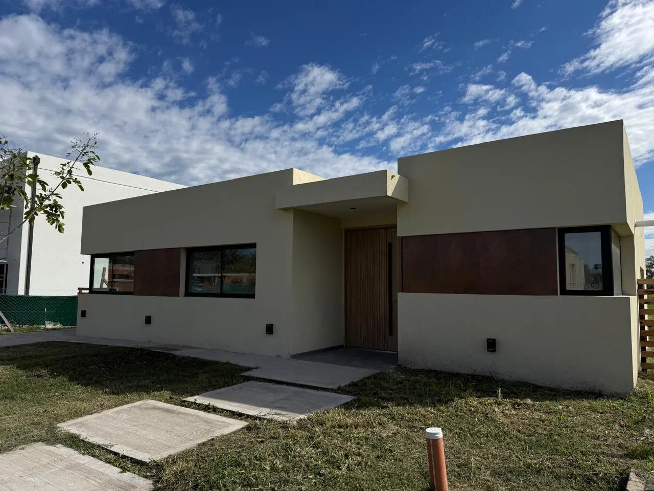 Casa en Venta 3 dormitorios Santa Sofia Pilar del Este 3