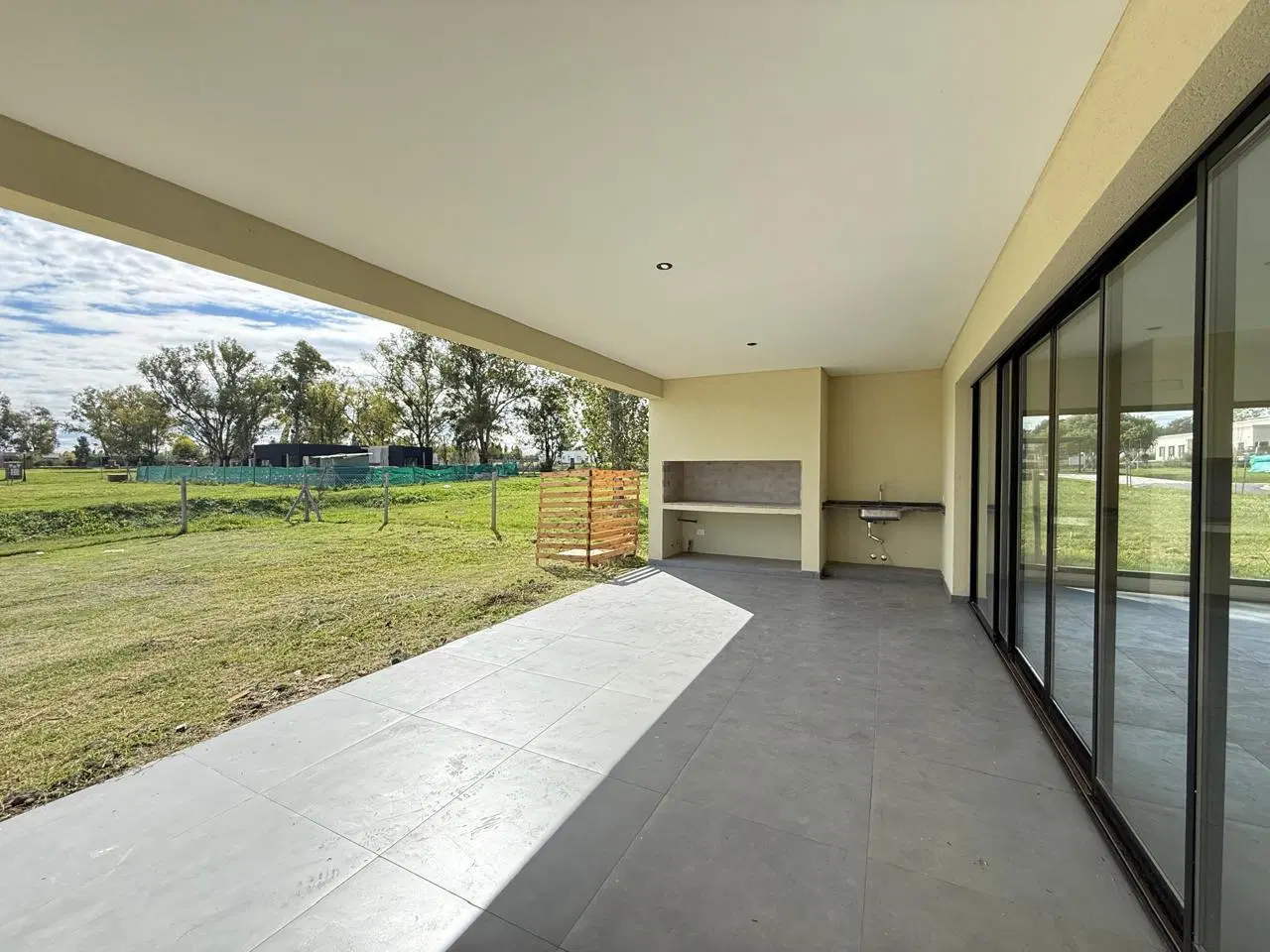 Casa en Venta 3 dormitorios Santa Sofia Pilar del Este 4