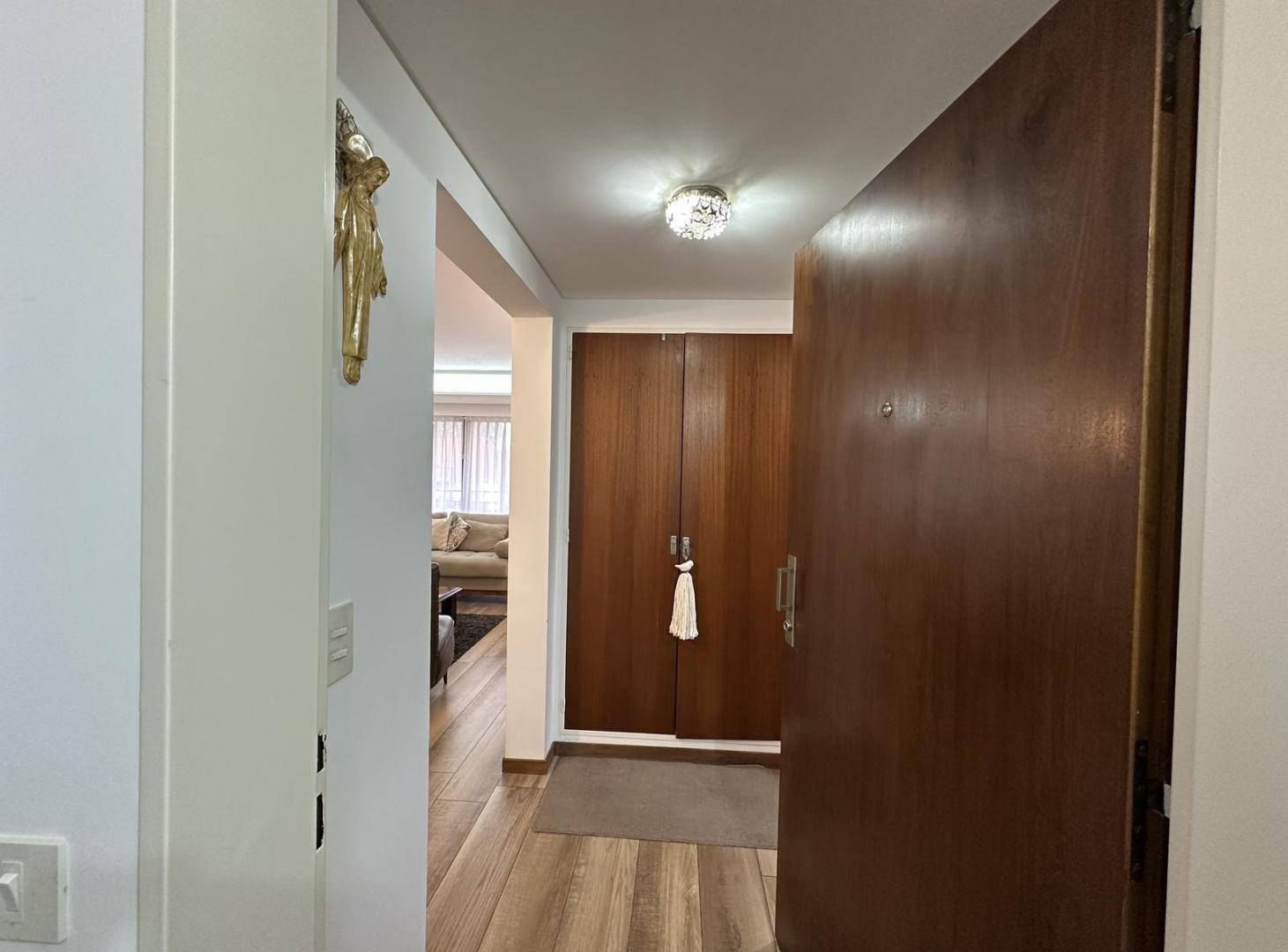 Foto de Departamento en Alquiler-5 ambientes con dependencia-San Isidro, imagen 1