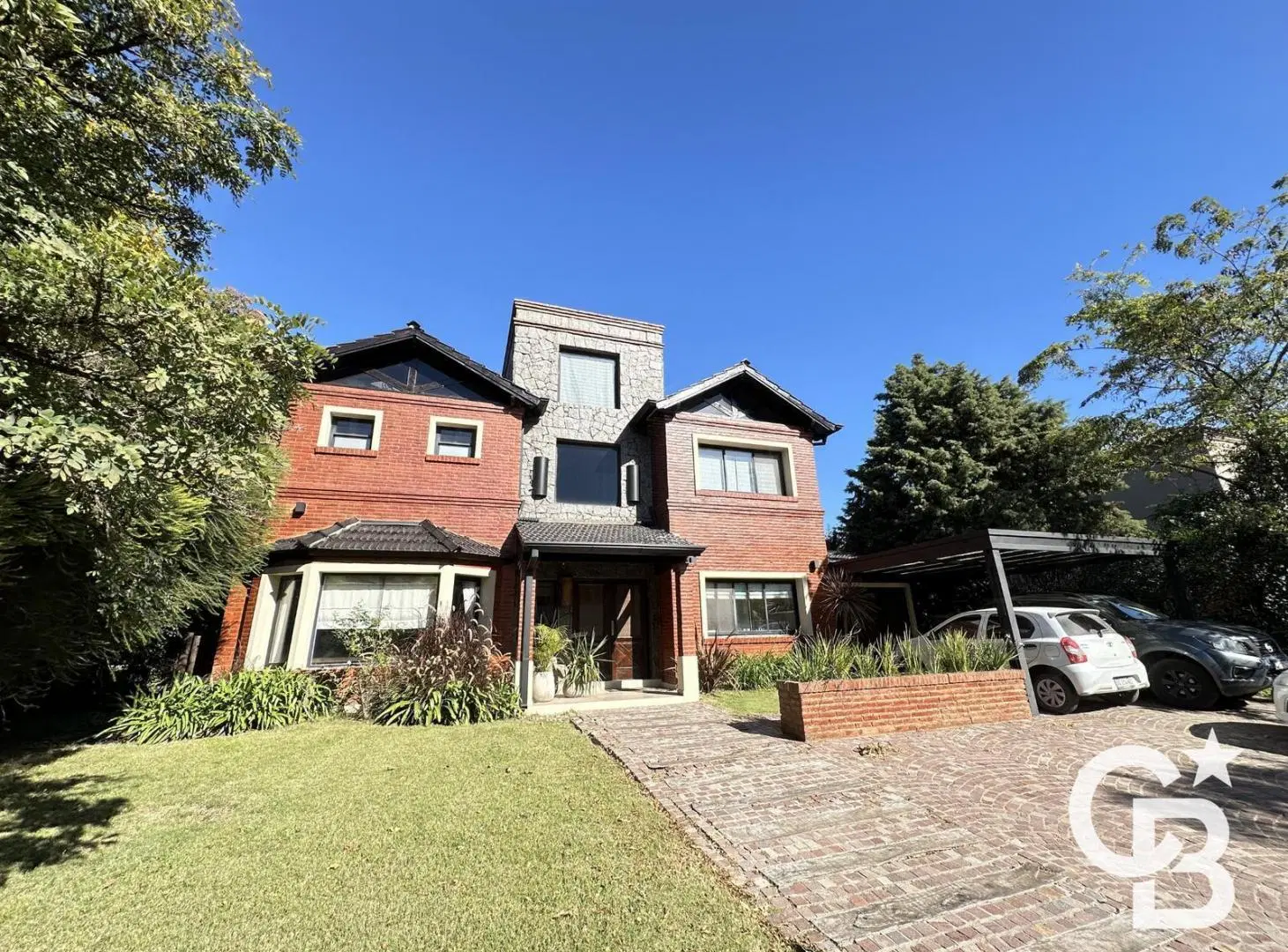 Casa en venta 8 ambientes c/ Pileta - Santa Silvina, Pilar 5