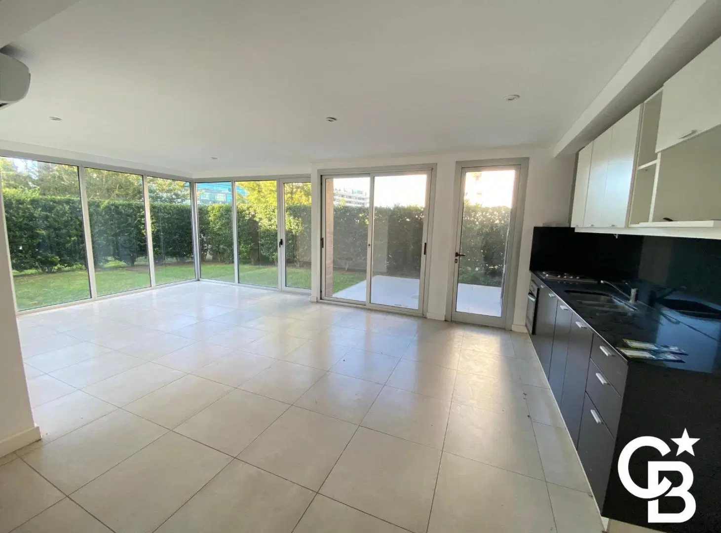 Venta Departamento 3 ambientes PB c/jardín y cochera - Vilahaus 2
