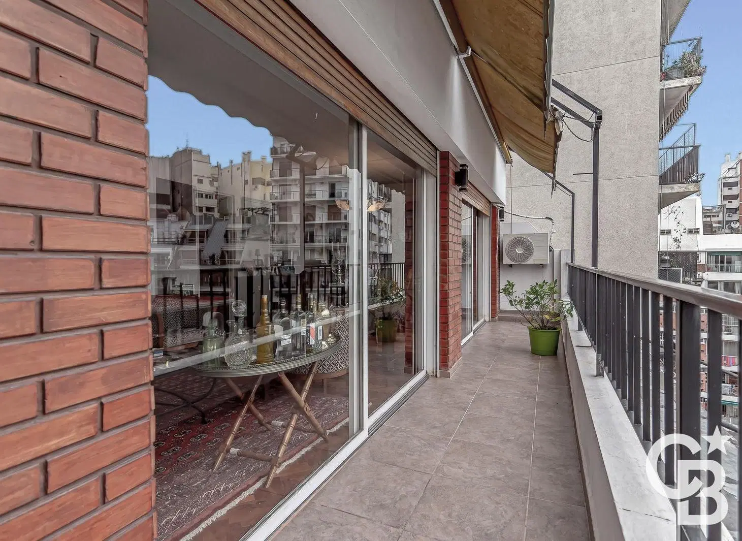 Venta 3 Dormitorios con Balcón Corrido y Cochera | Piso Alto | Palermo 4