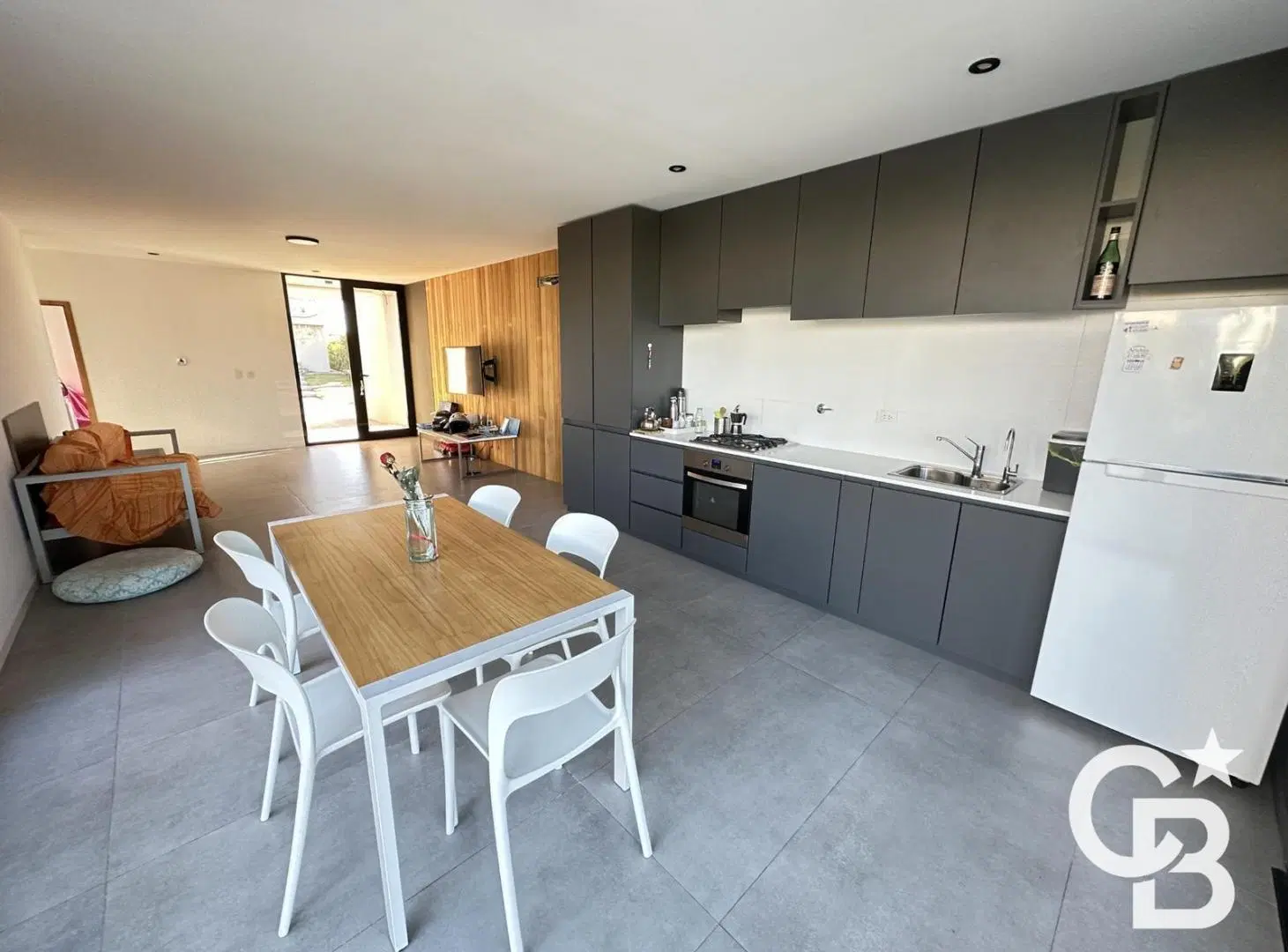 Casa en venta 2 dorm c/ Pileta - Santa Elena, Pilar del Este 5