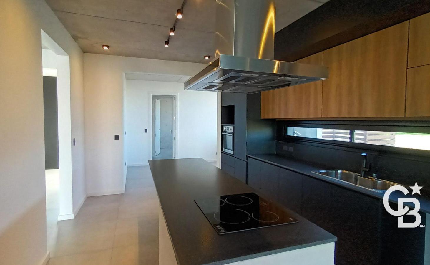 Foto de Casa en venta - 4 dormitorios Playroom - La Calesa - Pilará, imagen 5