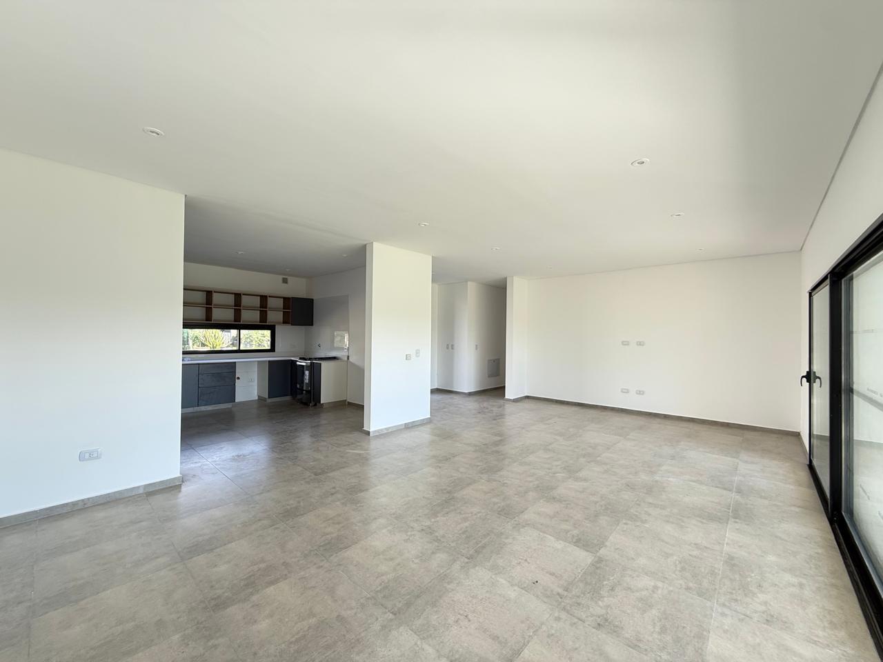Foto de Casa en Venta 3 dormitorios Escritorio El Canton Norte Escobar a laguna, imagen 1