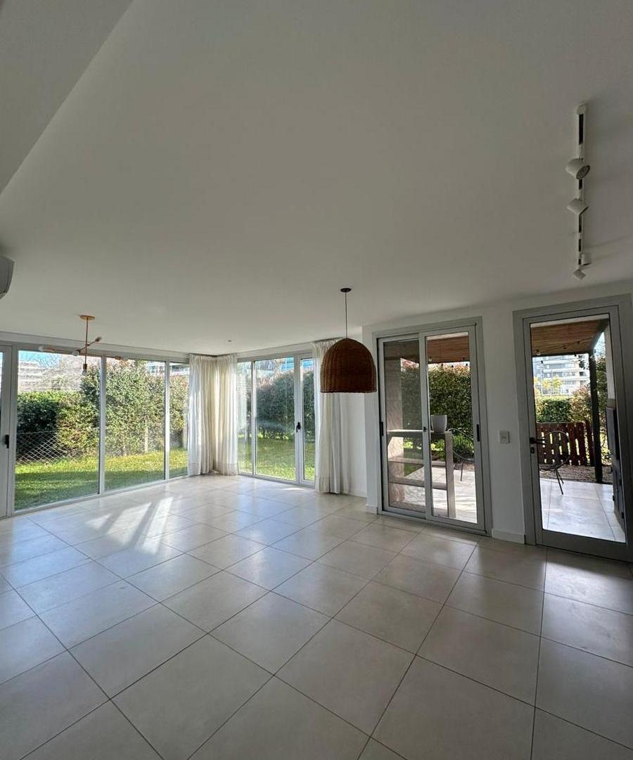 Foto de Alquiler Departamento 3 ambientes PB c/jardín y cochera - Vilahaus, imagen 3