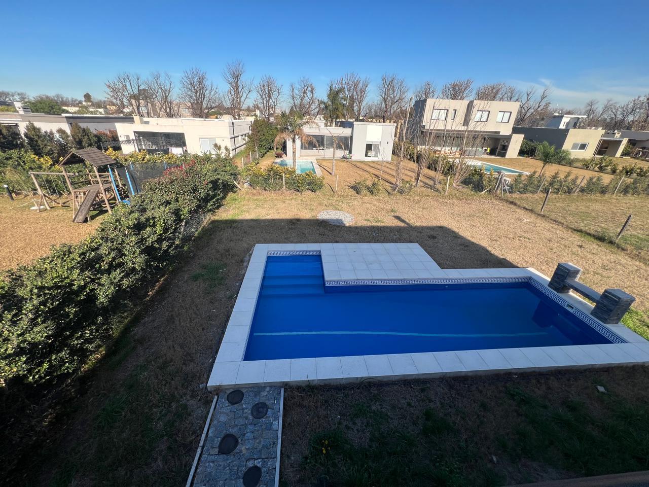 Foto de Casa en Venta 4 dormitorios Barrio Santa Guadalupe Financia, imagen 1