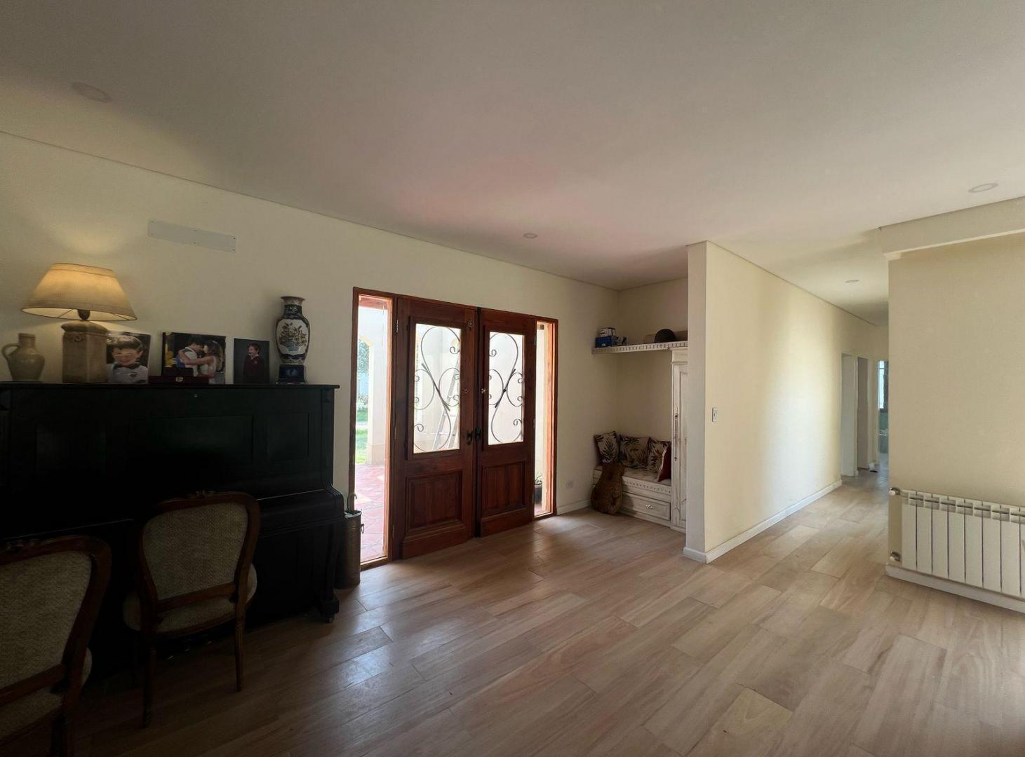 Foto de Casa en Venta 4 dormitorios estudio Club de Campo Casuarinas APTO, imagen 4