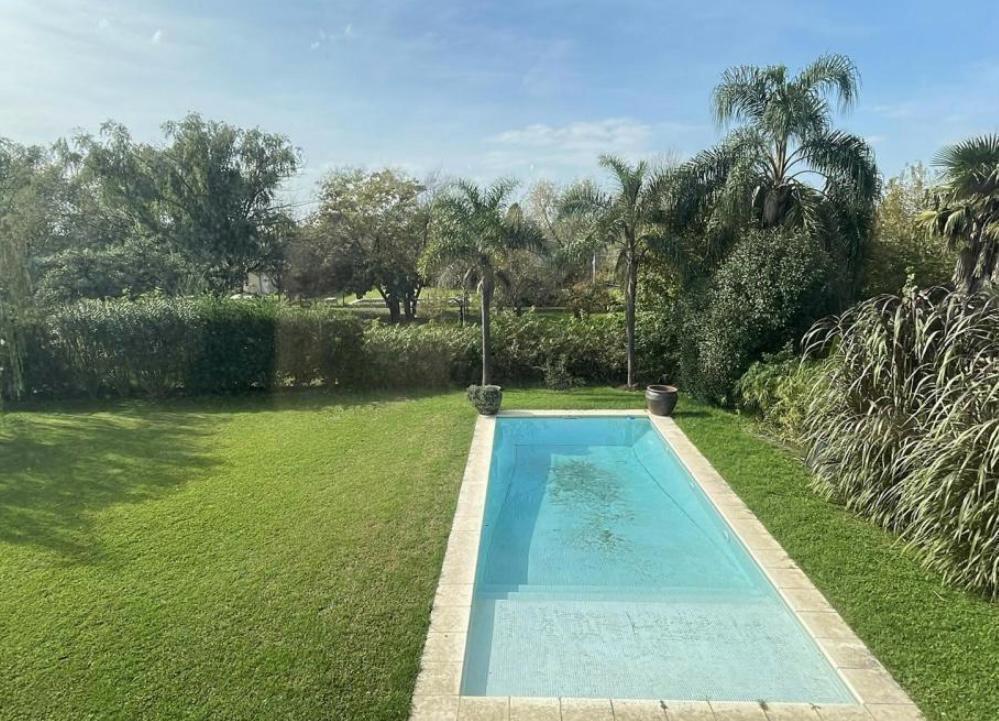 Foto de Casa en Venta 5 Dormitorios Barrio Los Jazmines Pilar Del Este Apto, imagen 4