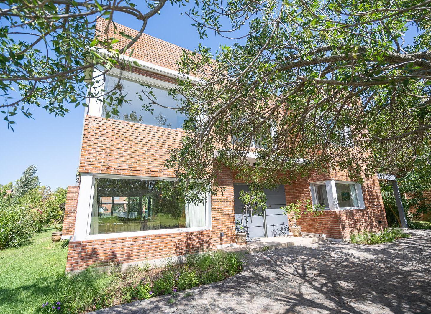 Foto de CASA EN VENTA -4 AMBIENTES-MAYLING CC, imagen 3