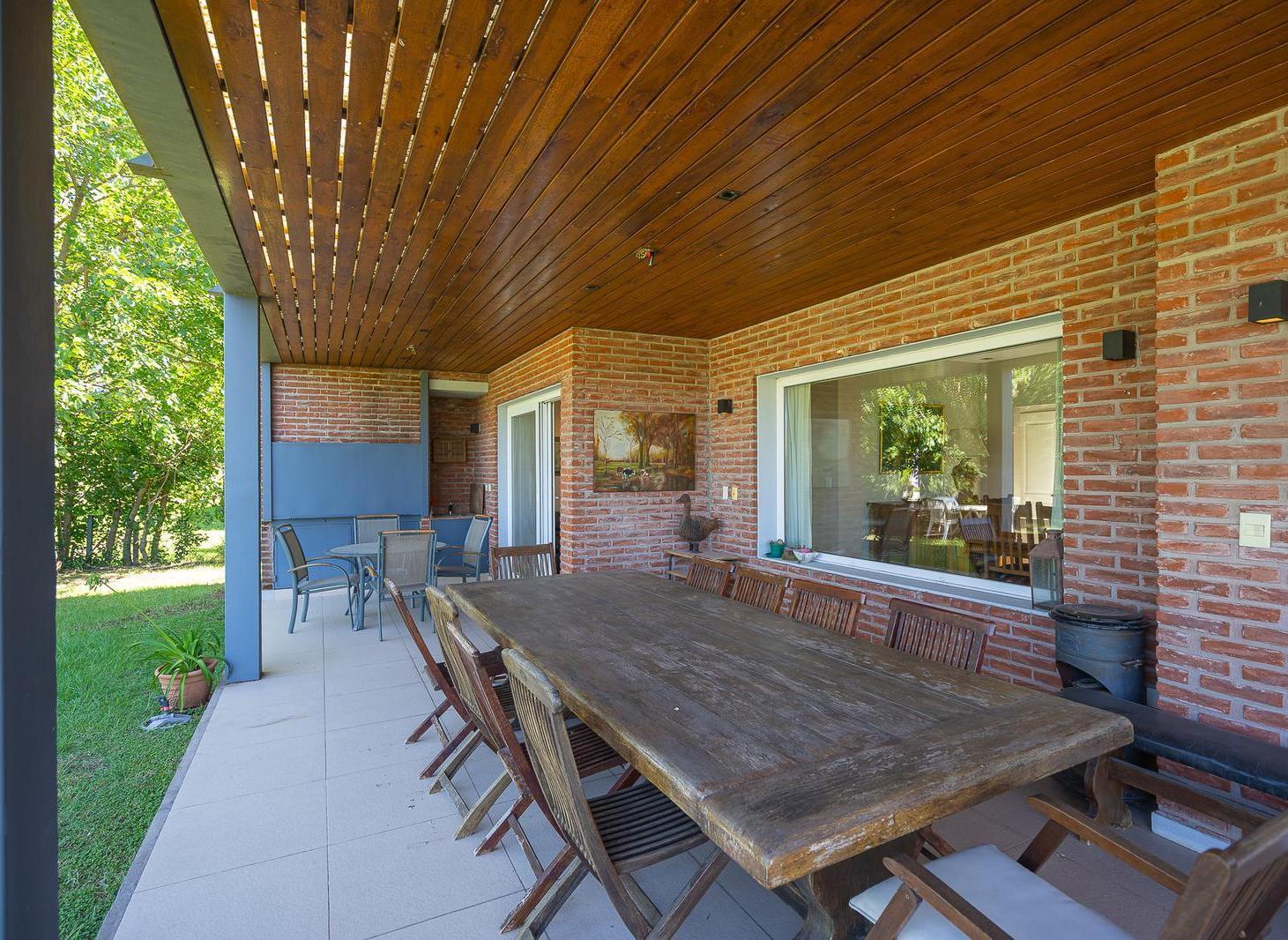 Foto de CASA EN VENTA -4 AMBIENTES-MAYLING CC, imagen 1