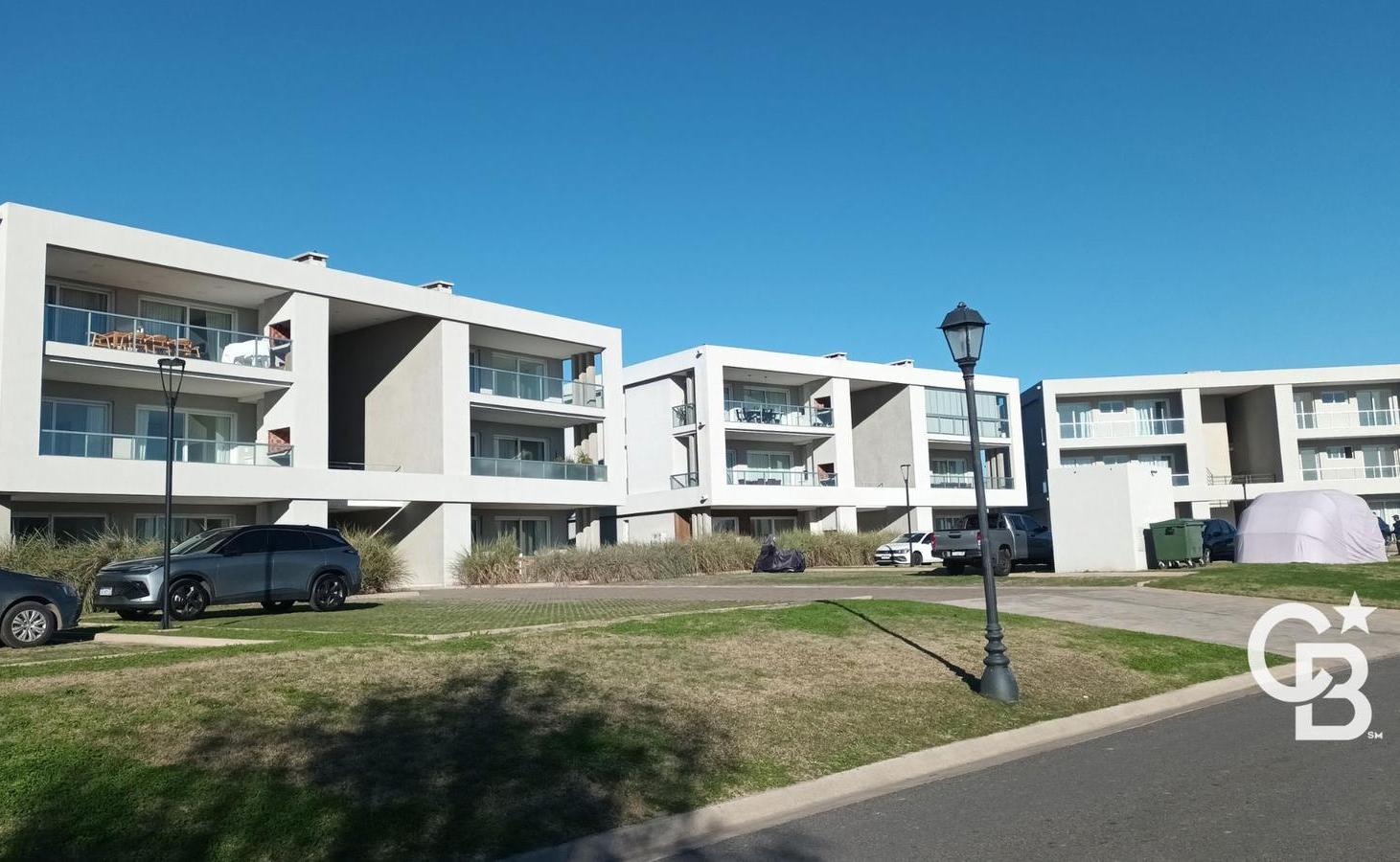 Foto de Departamento 2 amb. Planta Baja con jardin. Townhouse. Pilara, imagen 2