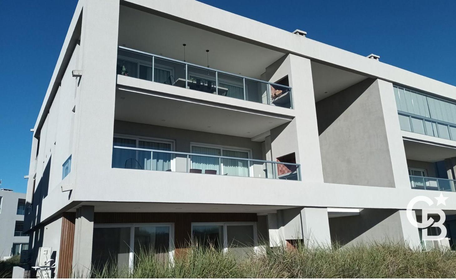 Foto de Departamento 2 amb. Planta Baja con jardin. Townhouse. Pilara, imagen 1
