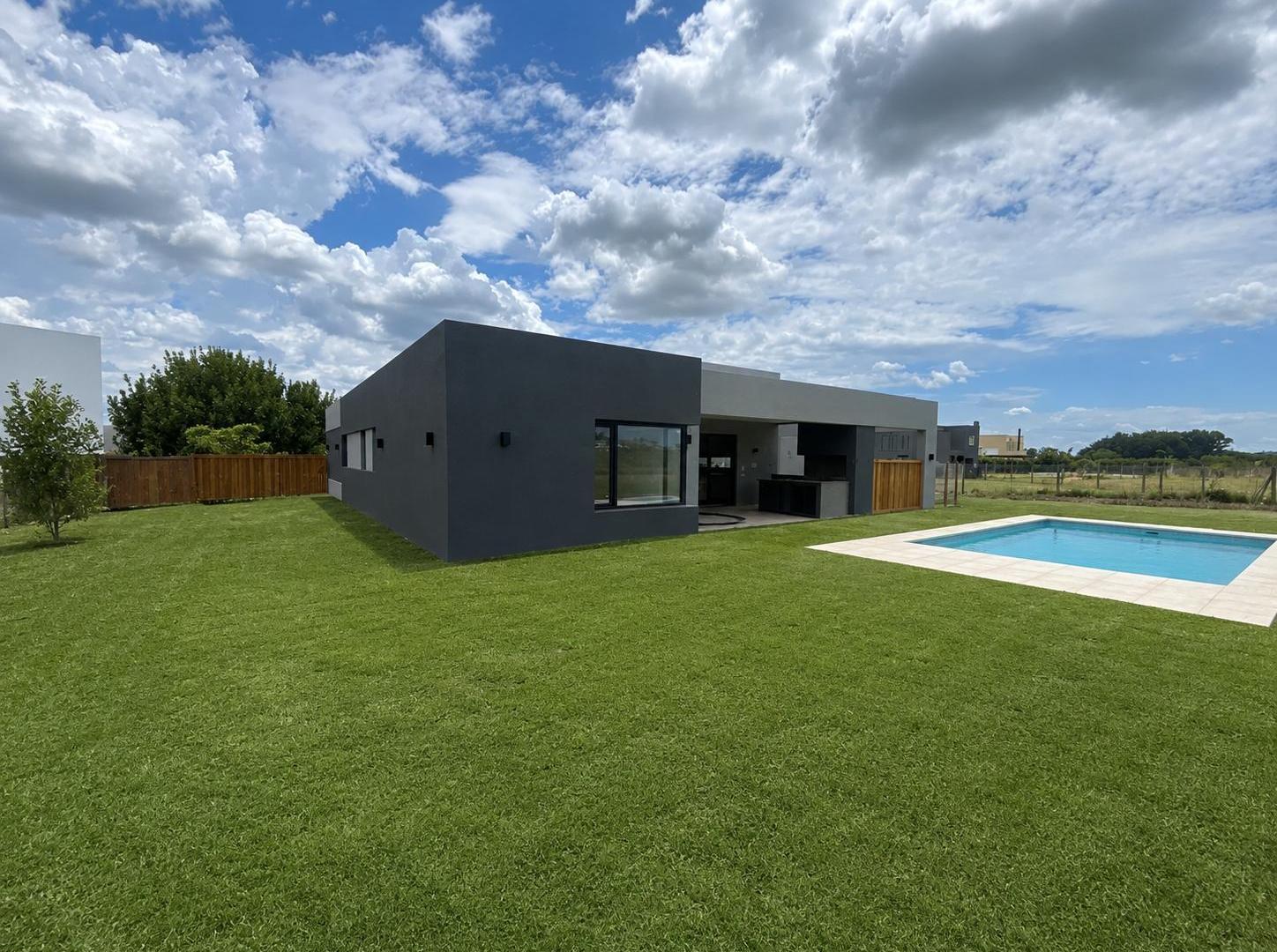 Foto de Casa en Venta 3 dormitorios San Sebastian Area 12, imagen 1