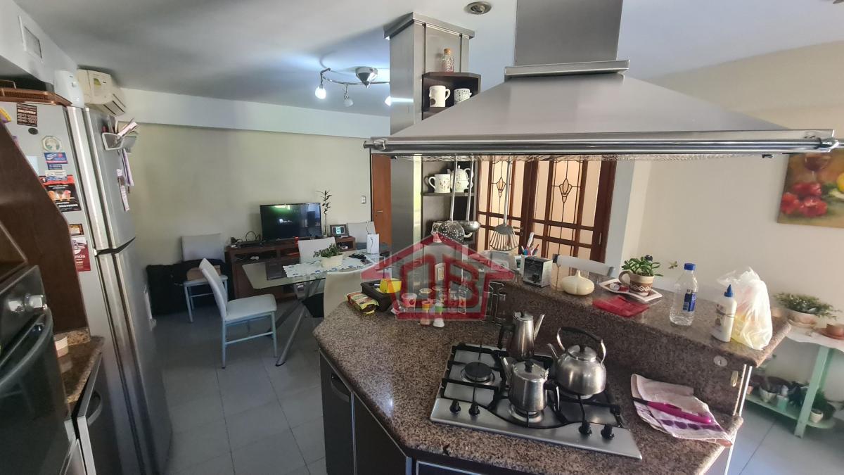 Chalet con Áreas Exclusivas Para Familia y Negocio 2