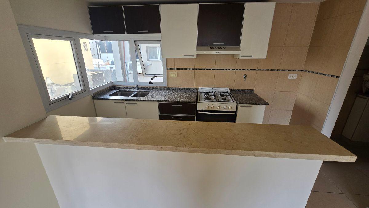 Foto de Departamento de 40 m² 1 Dormitorio en Alquiler en Remedios de Escalada, imagen 2