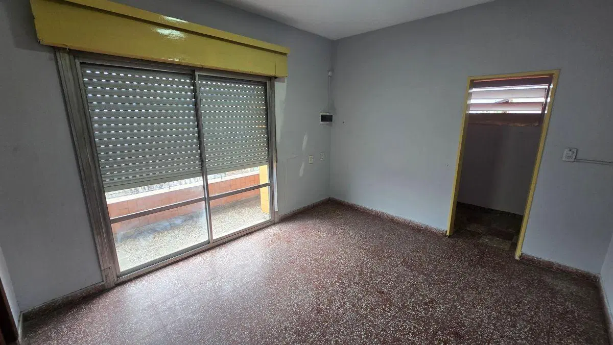 Casa de 80 m2 con 2 dormitorios en alquiler en San José 4