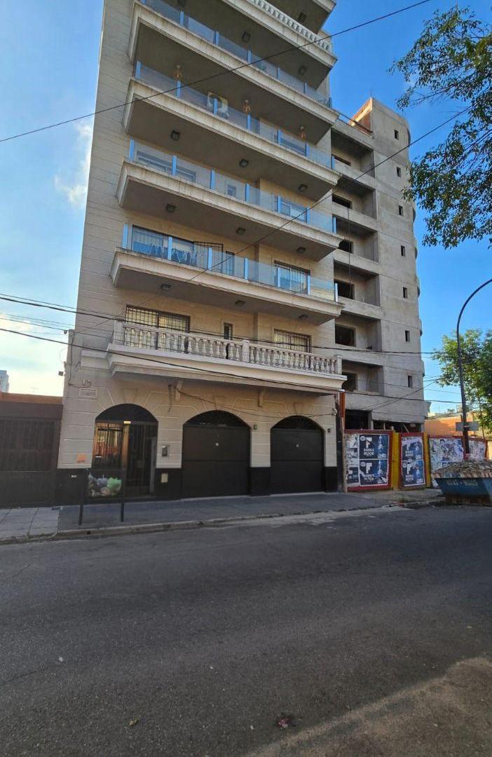 Foto de Departamento de 74 m² con 2 dormitorios en venta en Lanús Este, imagen 2