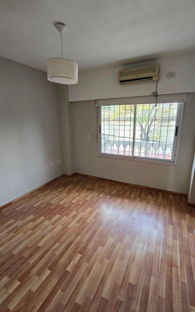 Foto de Departamento de 74 m² con 2 dormitorios en venta en Lanús Este, imagen 4