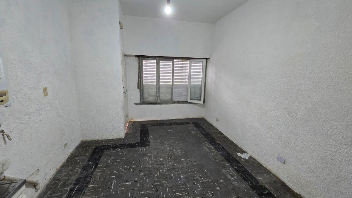 Foto de Departamento de 35 m² con 1 dormitorio en alquiler en Lanús Este, imagen 3