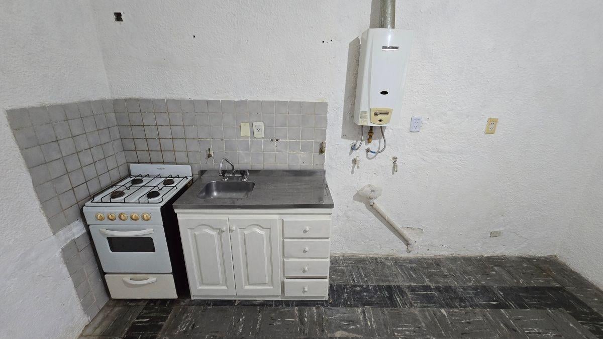 Foto de Departamento de 35 m² con 1 dormitorio en alquiler en Lanús Este, imagen 2