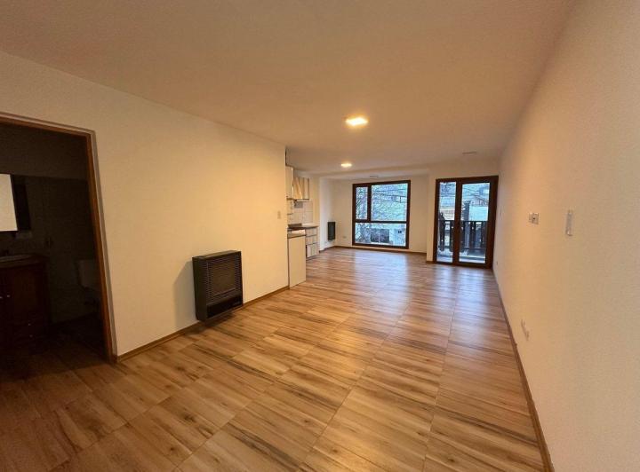 DEPARTAMENTO CENTRICO EN ESQUEL 5