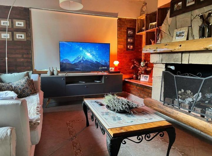 Casa con Pileta Climatizada en Paraje Lago Puelo 3