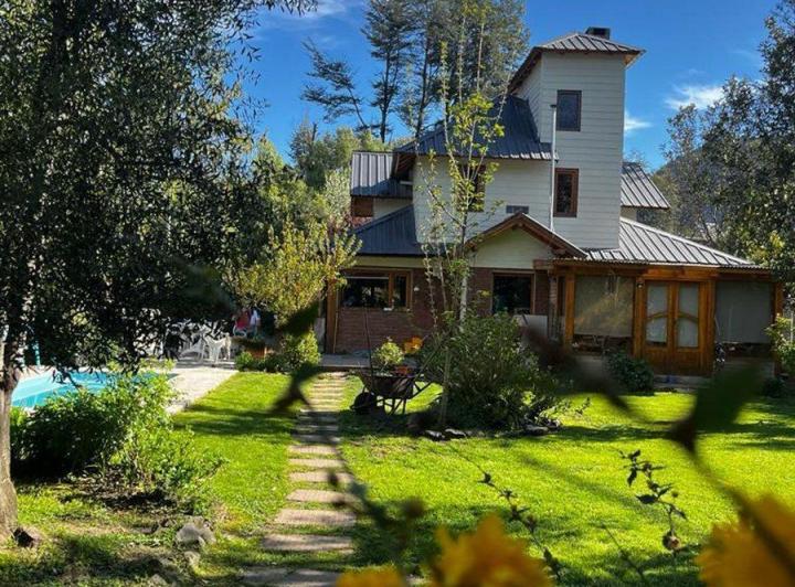 Casa con Pileta Climatizada en Paraje Lago Puelo 4