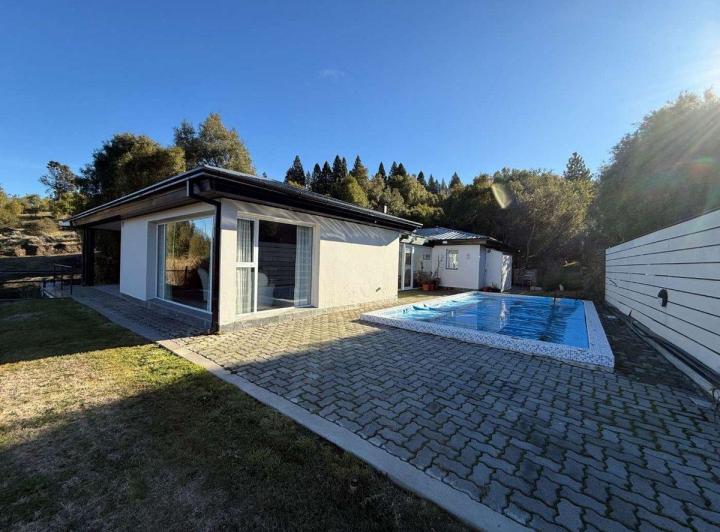 Casa con Pileta Climatizada - Esquel, Villa Ayelén 2