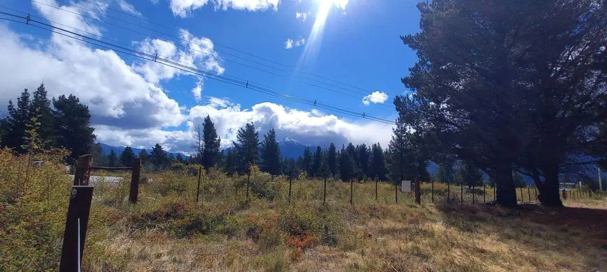 Terreno de 9.894 m² en Epuyén con acceso directo 2
