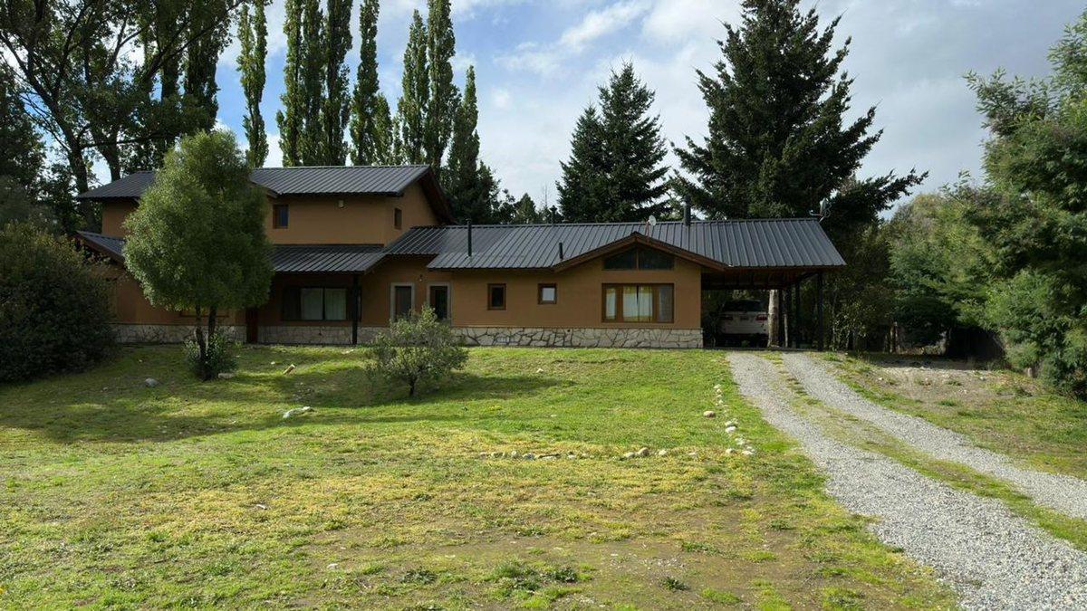 Exclusiva casa con vista al Piltriquitrón