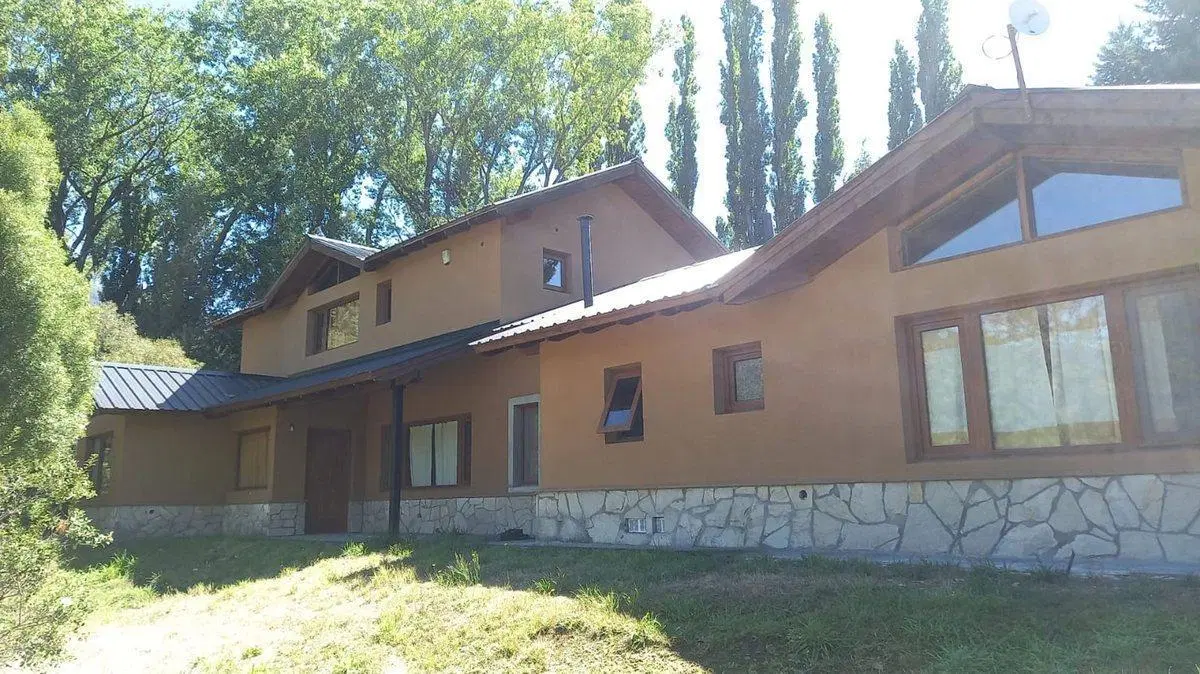 Exclusiva casa con vista al Piltriquitrón 5