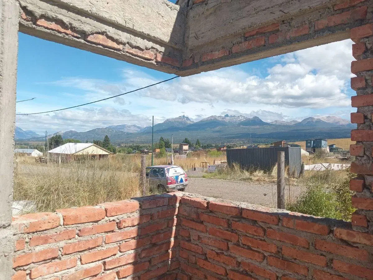 Casa en Trevelin - Oportunidad - C/ Servicios. 5