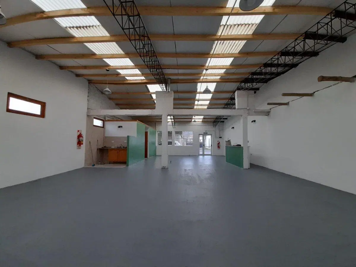 SALON COMERCIAL-CASA 2 DORM-DEPTO MONO AMBIENTE 4