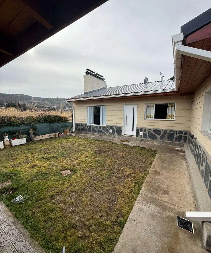 Casa con Quincho Barrio Pioneros 3