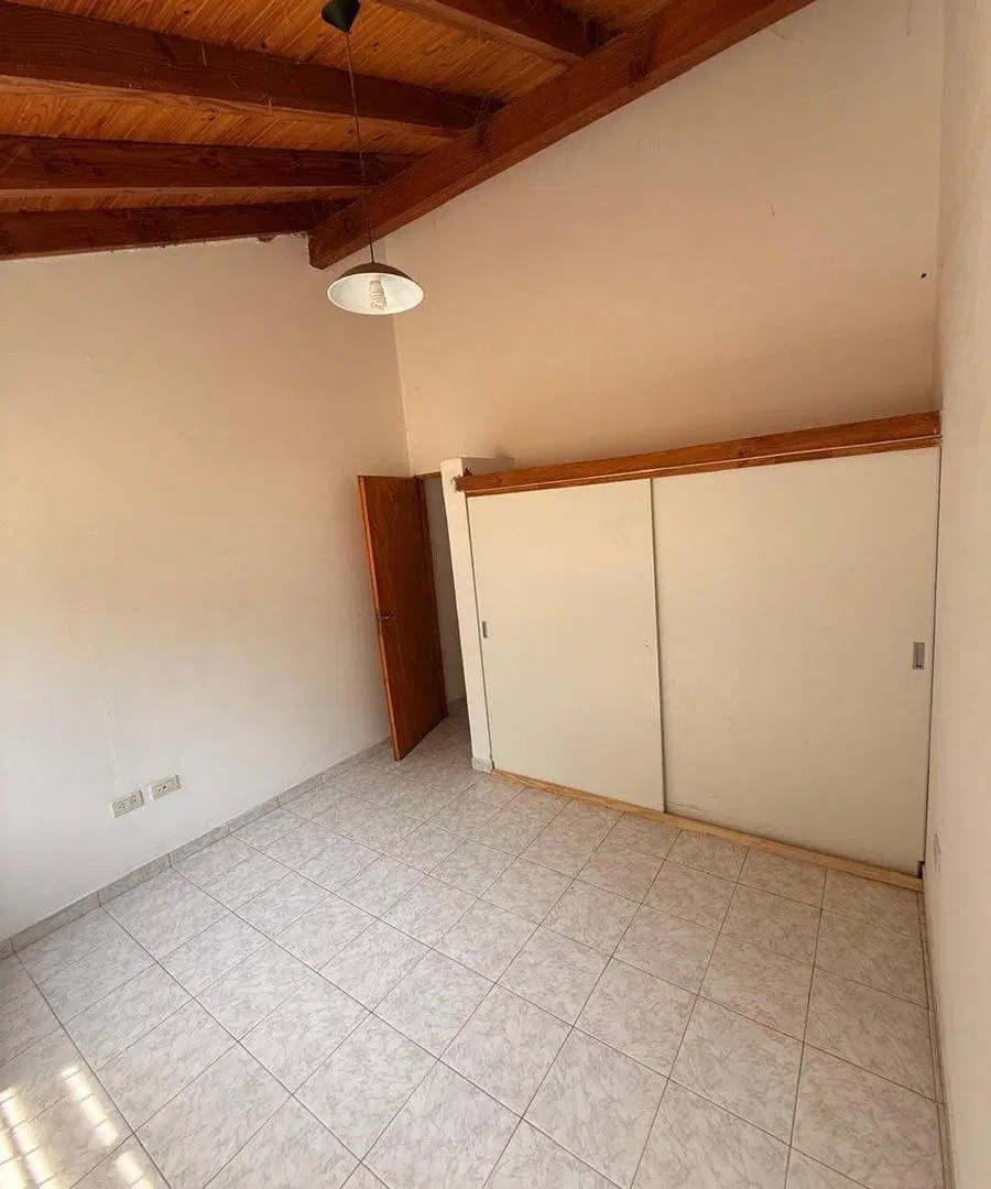 DEPARTAMENTO TIPO DUPLEX DE 3 AMBIENTES 8