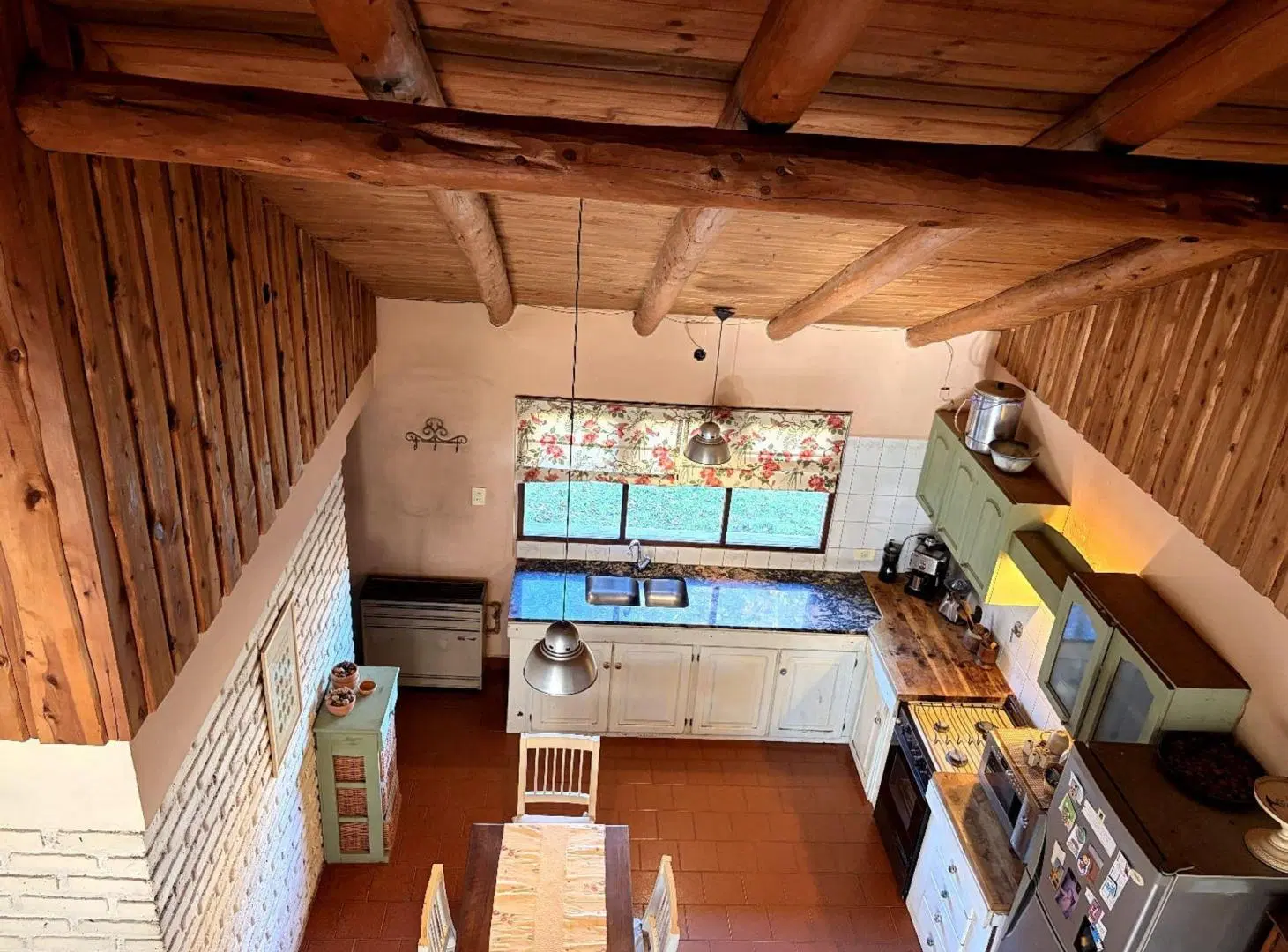 Viví la Patagonia Amplia Casa Familiar El Hoyo 2