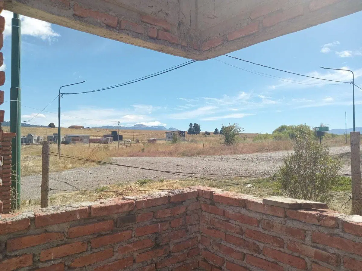 Casa en Trevelin - Oportunidad - C/ Servicios. 5