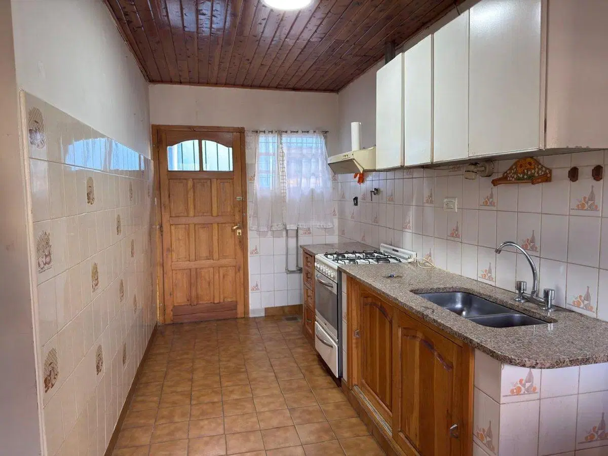 VENTA DE CASA EN ESQUEL CON PATIO - APTO CREDITO 2