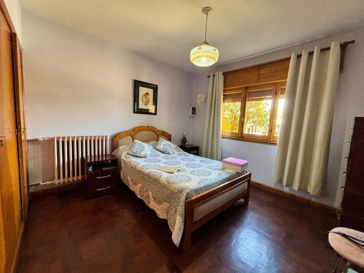 Hosteria en Esquel con 13 Habitaciones + Casa. 3