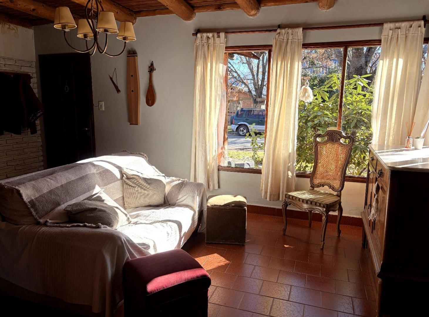 Foto de Viví la Patagonia Amplia Casa Familiar El Hoyo, imagen 1