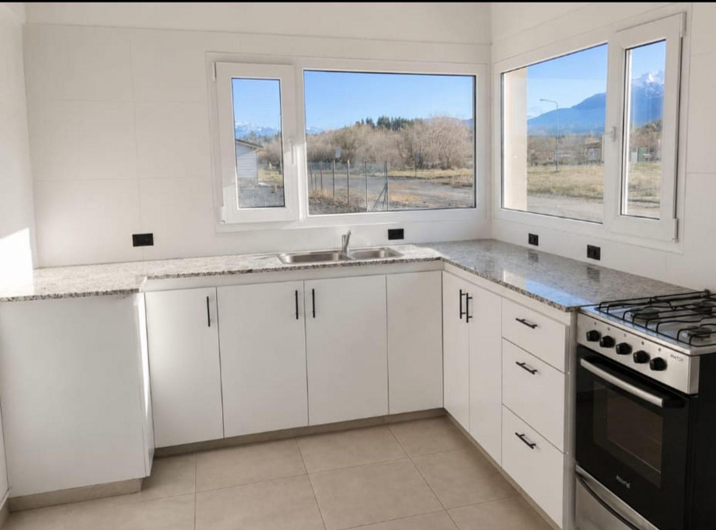 Foto de Casa a Estrenar - 2 dorm. + Estudio en Trevelin, imagen 4