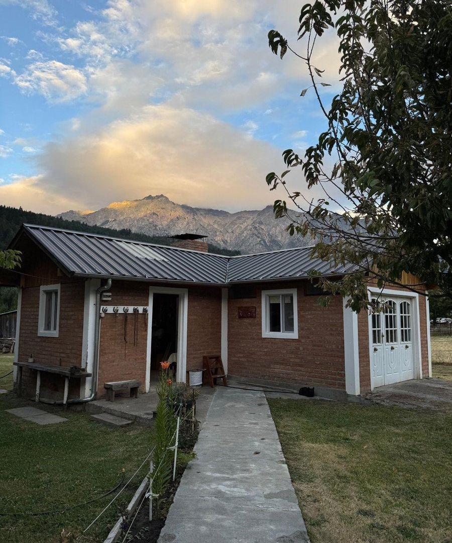 Foto de Excelente Casa en la localidad de El Hoyo, imagen 5