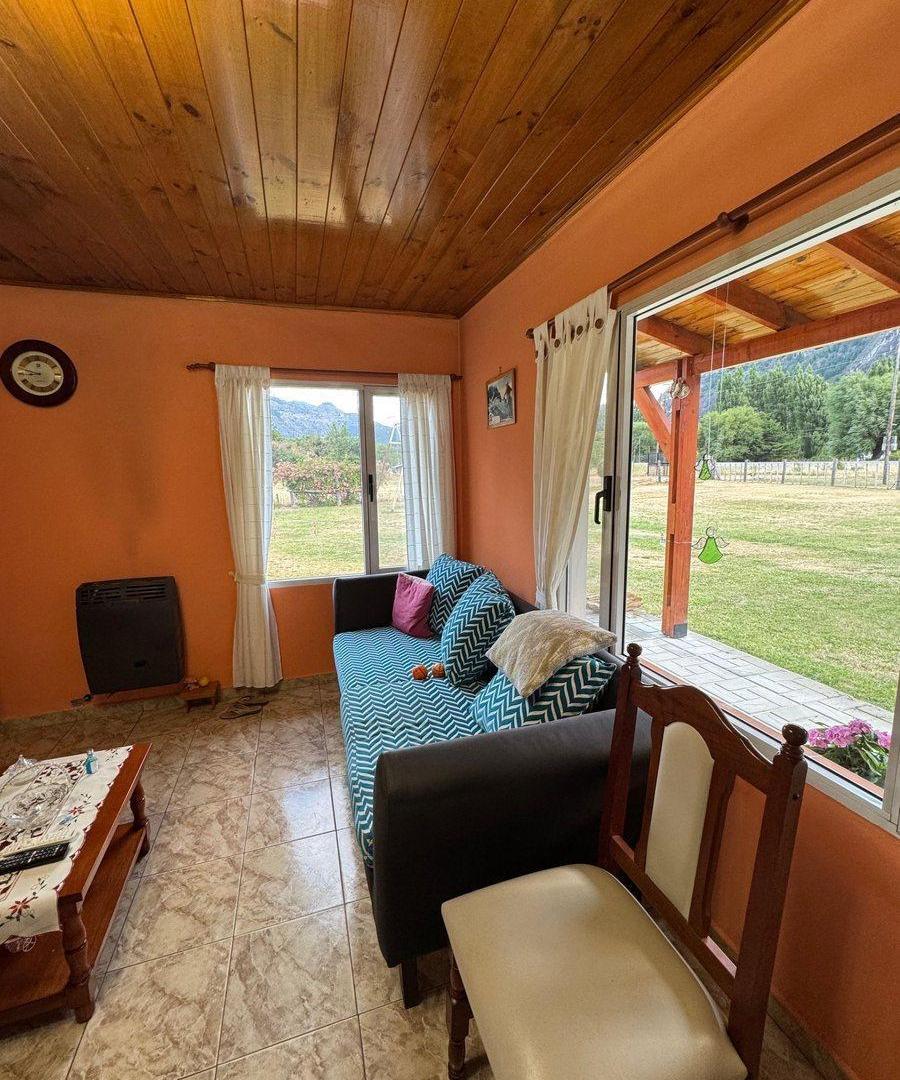 Foto de Excelente Casa en la localidad de El Hoyo, imagen 3
