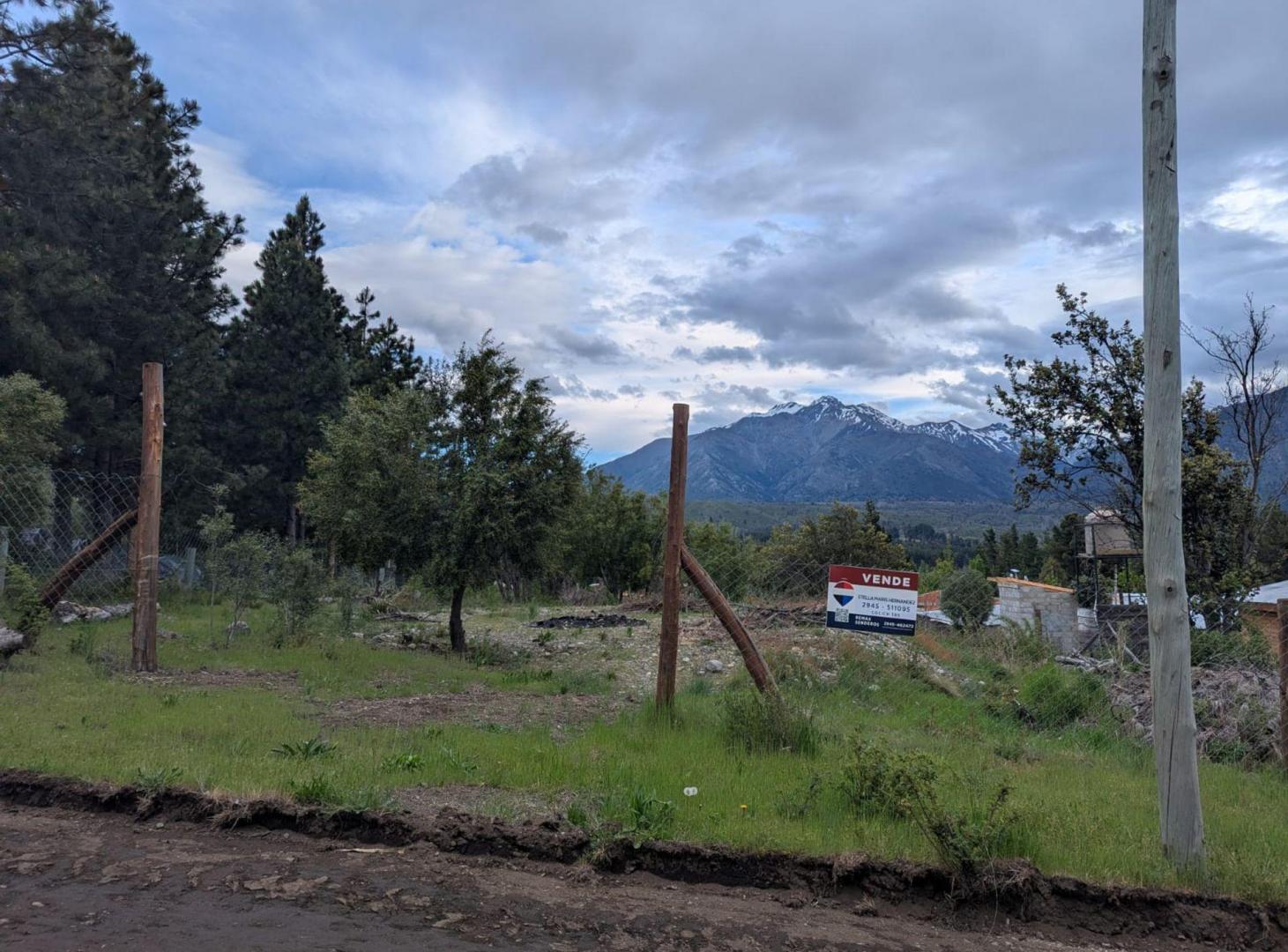 Lote 600 m² nivelado y cercado, vistas a Cerros