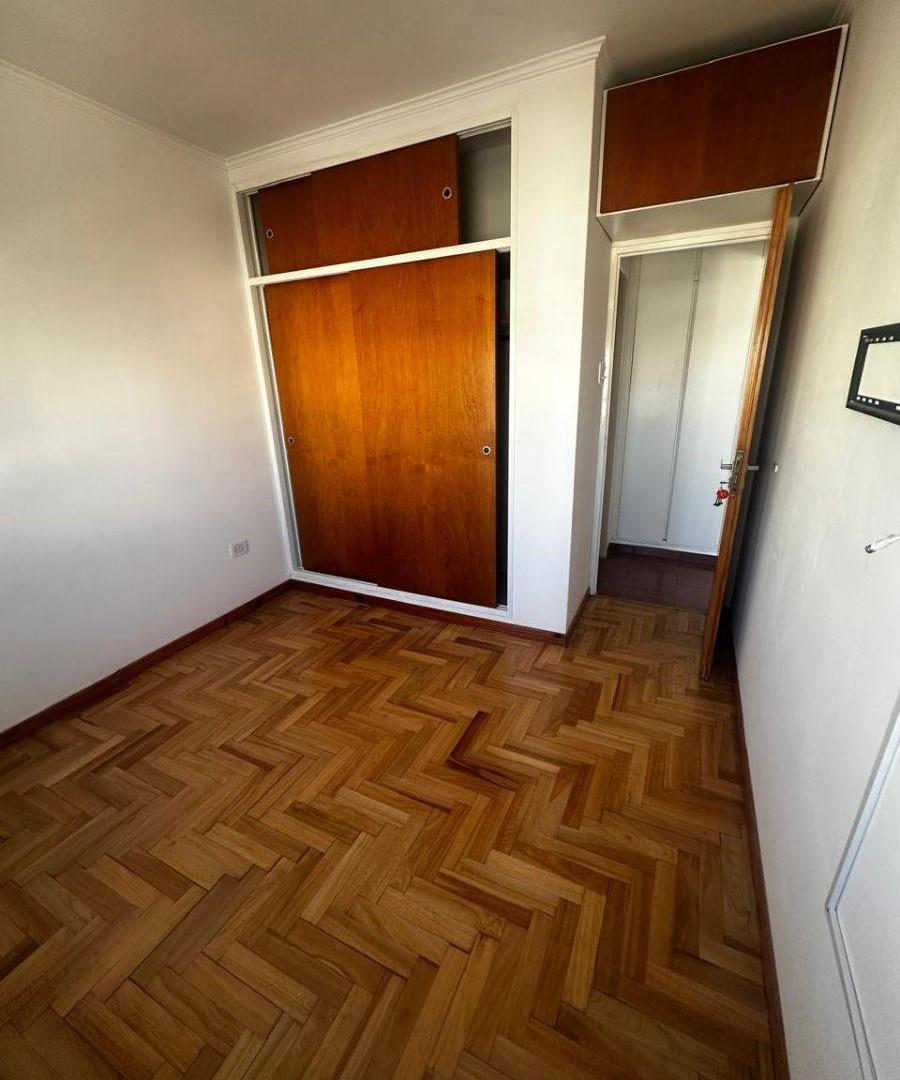 Foto de Av.13y37. La Plata. Plaza Belgrano. Dueño alquilo Depto 1 Dormitorio, imagen 3