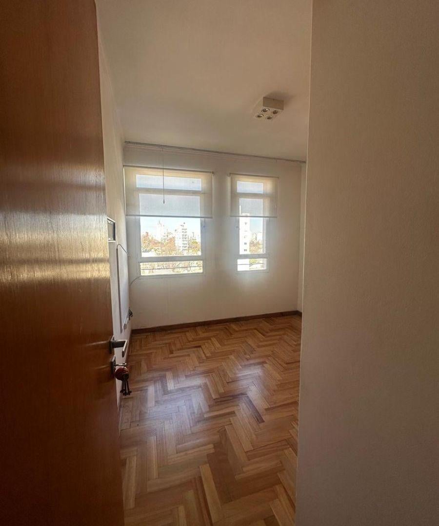Foto de Av.13y37. La Plata. Plaza Belgrano. Dueño alquilo Depto 1 Dormitorio, imagen 1