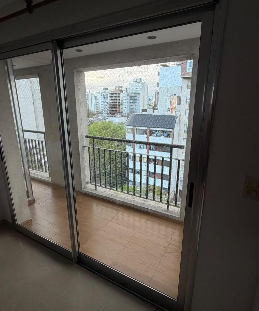 Foto de Av 60 y 9 La Plata - Dueño alquilo piso de categoría, moderno. 2 dorm, imagen 1